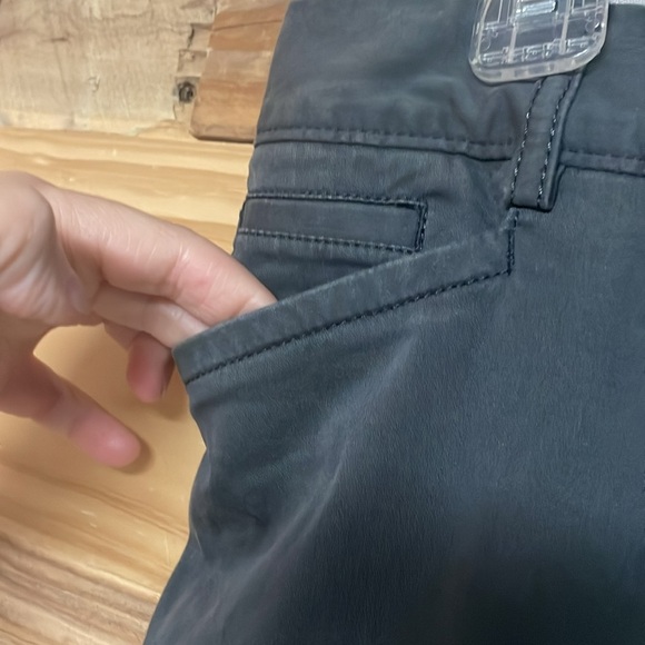 Banana Republic size 2 Gray The Logan Fit Chino Straight Legged Trousers - Picture 3 of 11